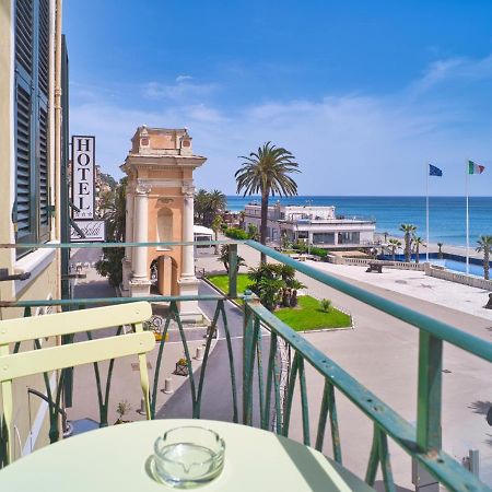 Medusa Apartment - Piazza 2 Финале Лигуре Экстерьер фото