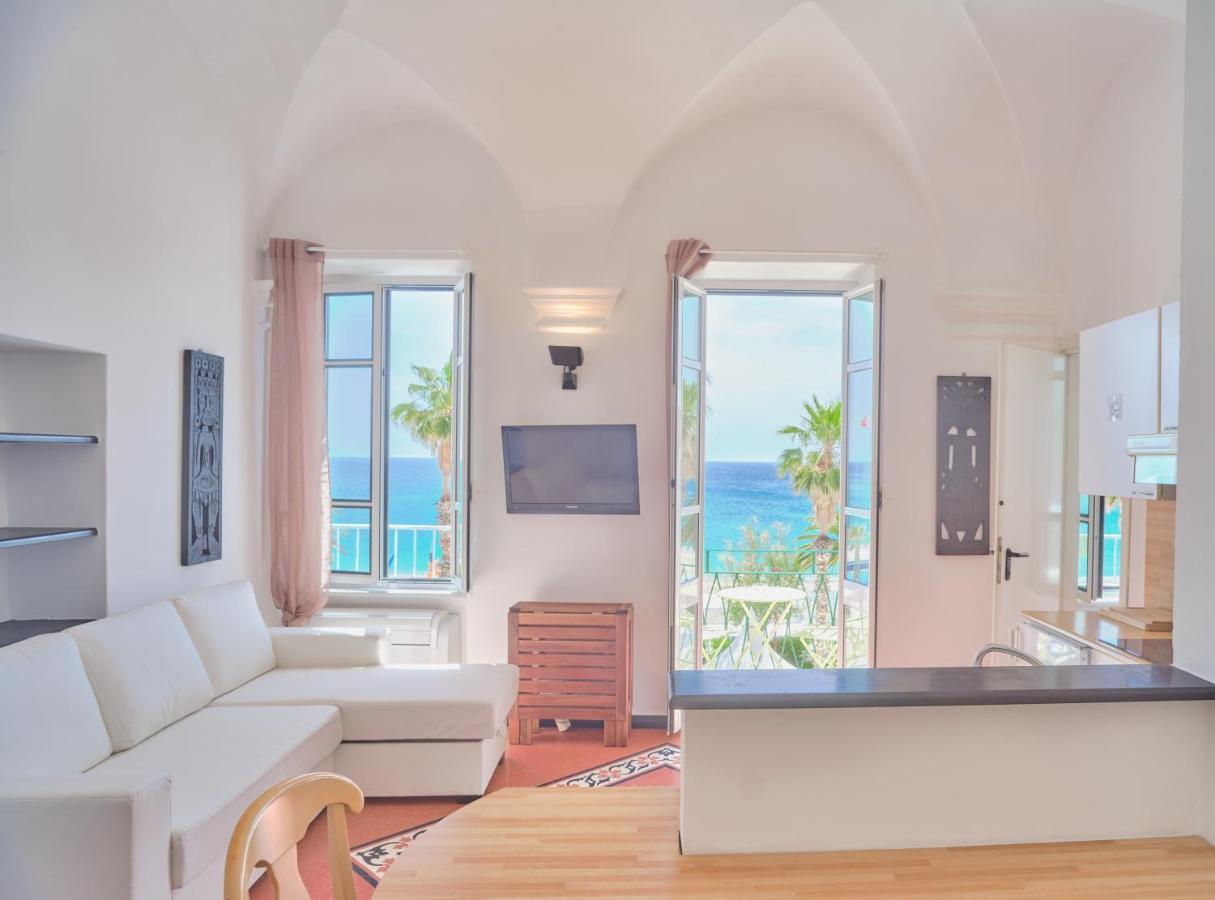 Medusa Apartment - Piazza 2 Финале Лигуре Экстерьер фото
